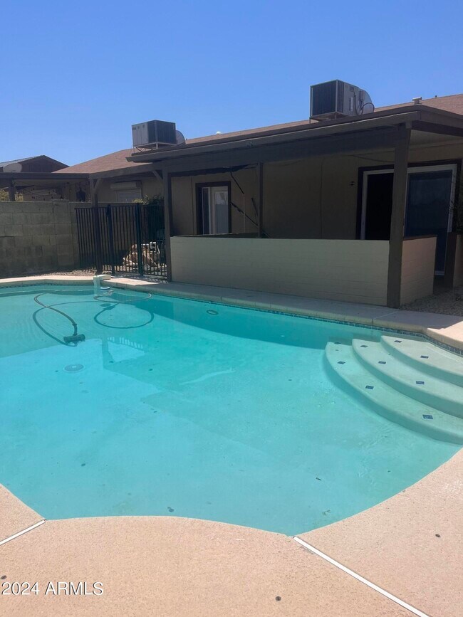 Building Photo - 13037 N 51st Dr