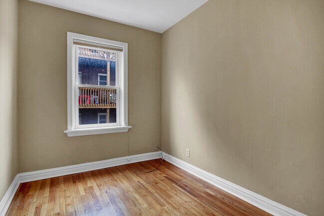 Building Photo - 7536 Byron Pl
