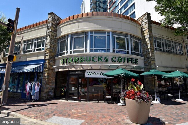 Building Photo - 4620 N Park Ave