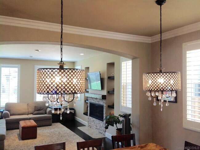 Building Photo - 1117 Mt Dana Dr