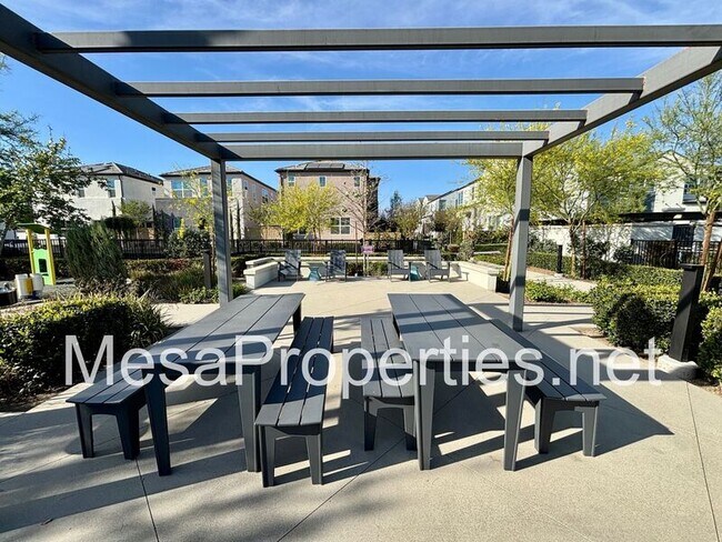 Building Photo - 4459 S Grant Pso