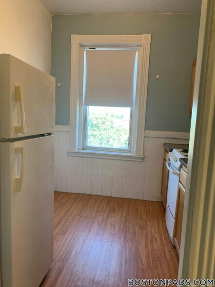 Building Photo - 1350 Commonwealth Avenue