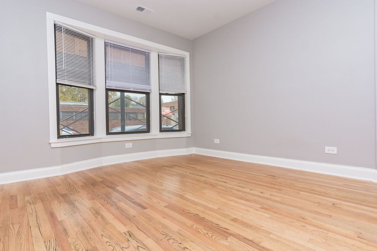 Building Photo - 5048 S Laflin St