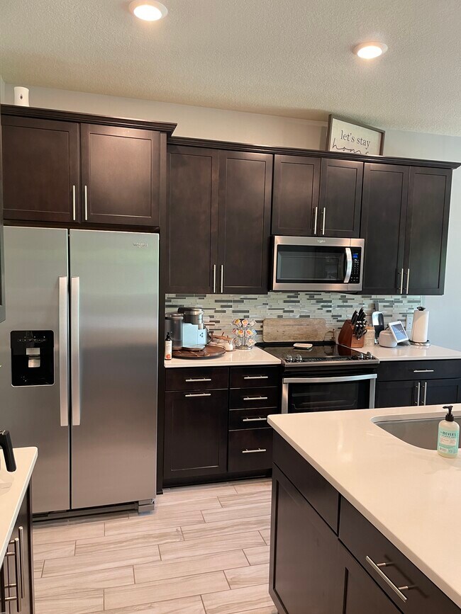 Building Photo - 4689 Eventing St