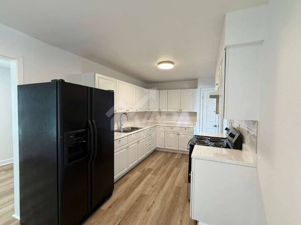 Building Photo - 4511 Diamondhead Dr