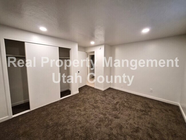 Building Photo - 1146 W 100 N