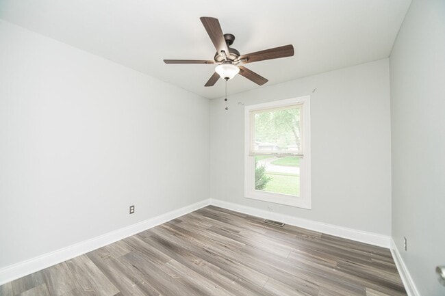 Building Photo - 3 bed 2 bath Home in Merrillville