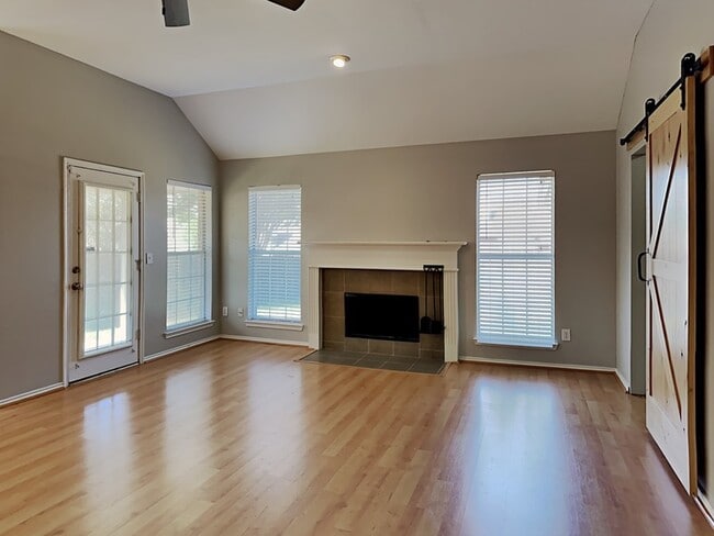 Building Photo - 7581 Lancelot Rd