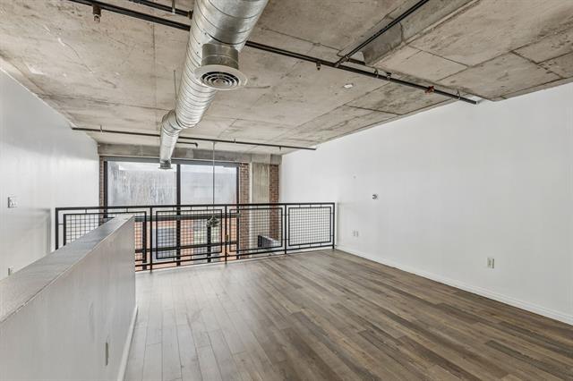 Building Photo - 3110 Thomas Ave