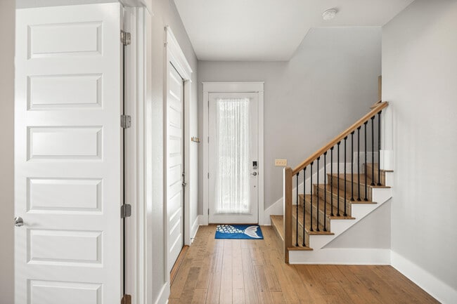 Building Photo - 56 Penelope St