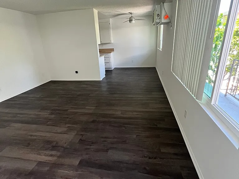 Building Photo - 10541 National Blvd