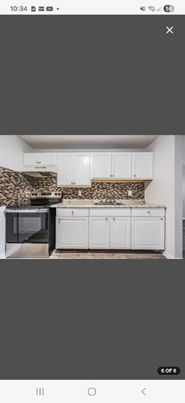 Building Photo - 1707 E Idell St