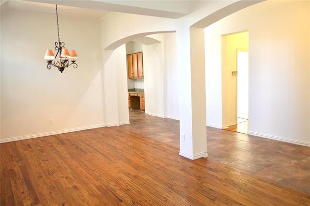 Building Photo - 307 Calstone Dr