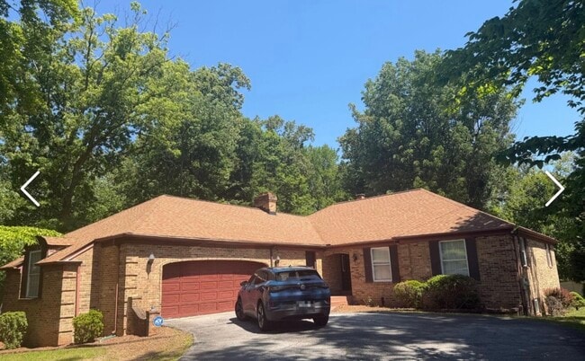 Building Photo - 510 Cedar Rd