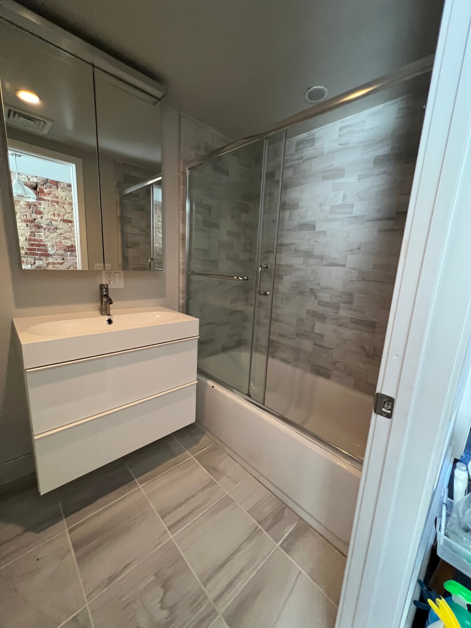 Building Photo - 2340 E Boston St