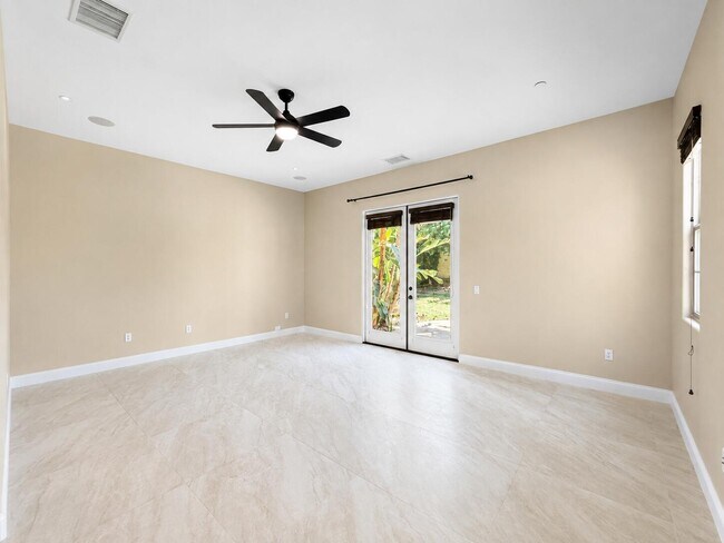 Building Photo - 3035 Arroyo Seco
