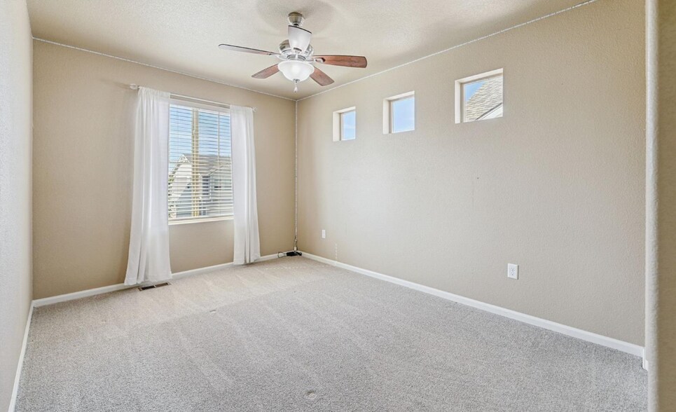 Building Photo - 8356 Longleaf Ln