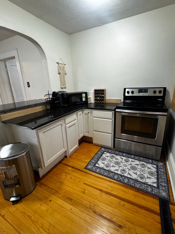 Building Photo - 1008 Mable Ave