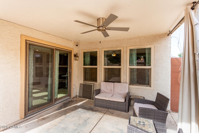 Building Photo - 2425 E Westchester Dr