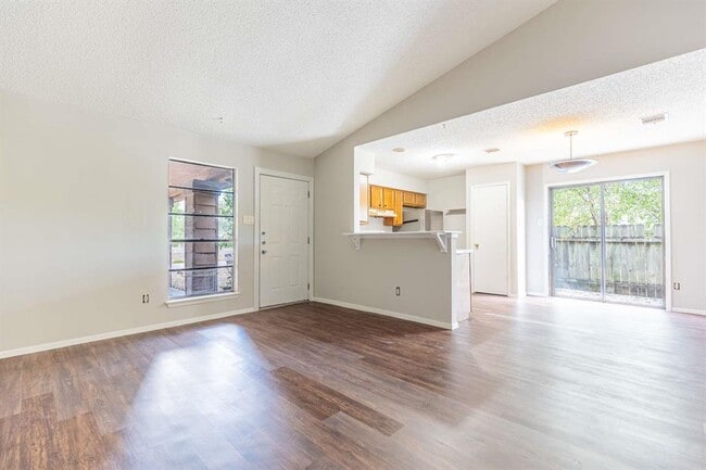 Building Photo - 6201 Berkett Cove