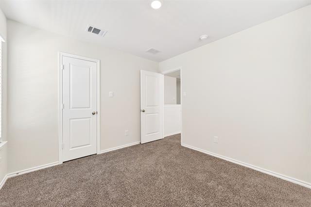 Building Photo - 908 Hay Loft Ln