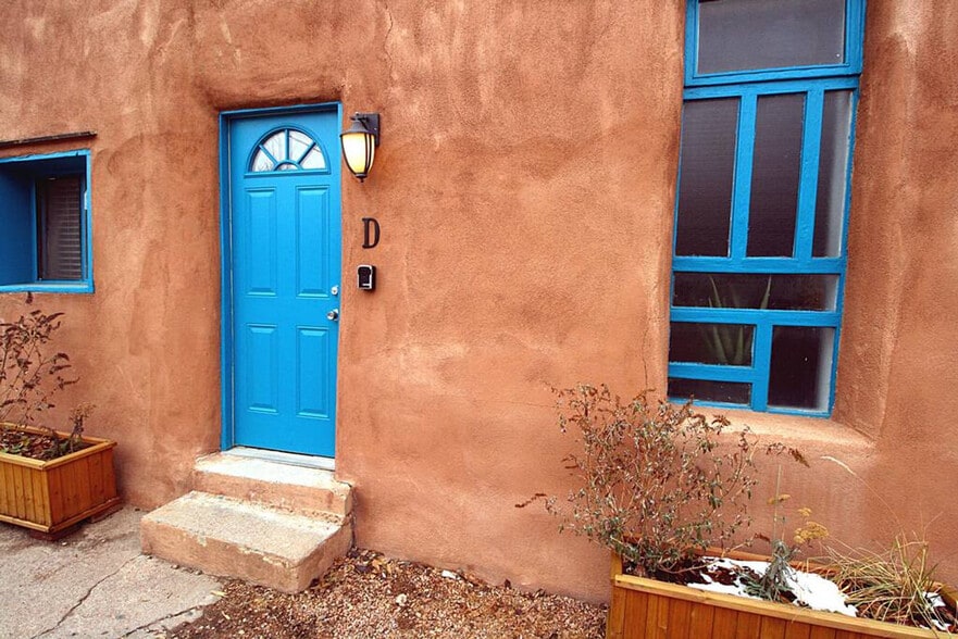 Building Photo - 250 B Closson St