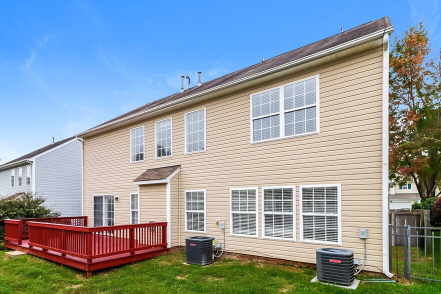 Building Photo - 10454 Samuels Way Dr