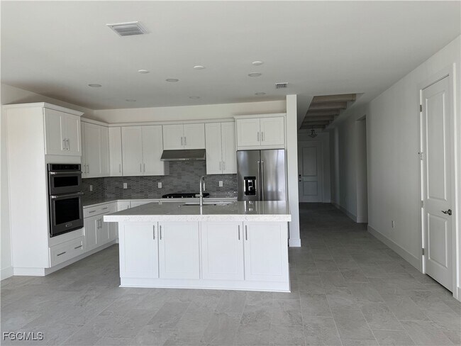 Building Photo - 16325 Preservation Blvd