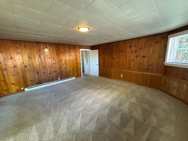 Building Photo - 634 SW Calapooia St