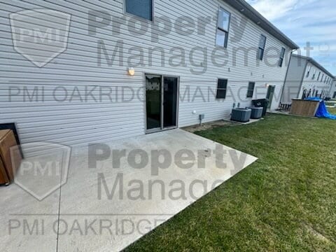 Building Photo - 2 Bedroom Townhouse with Garage