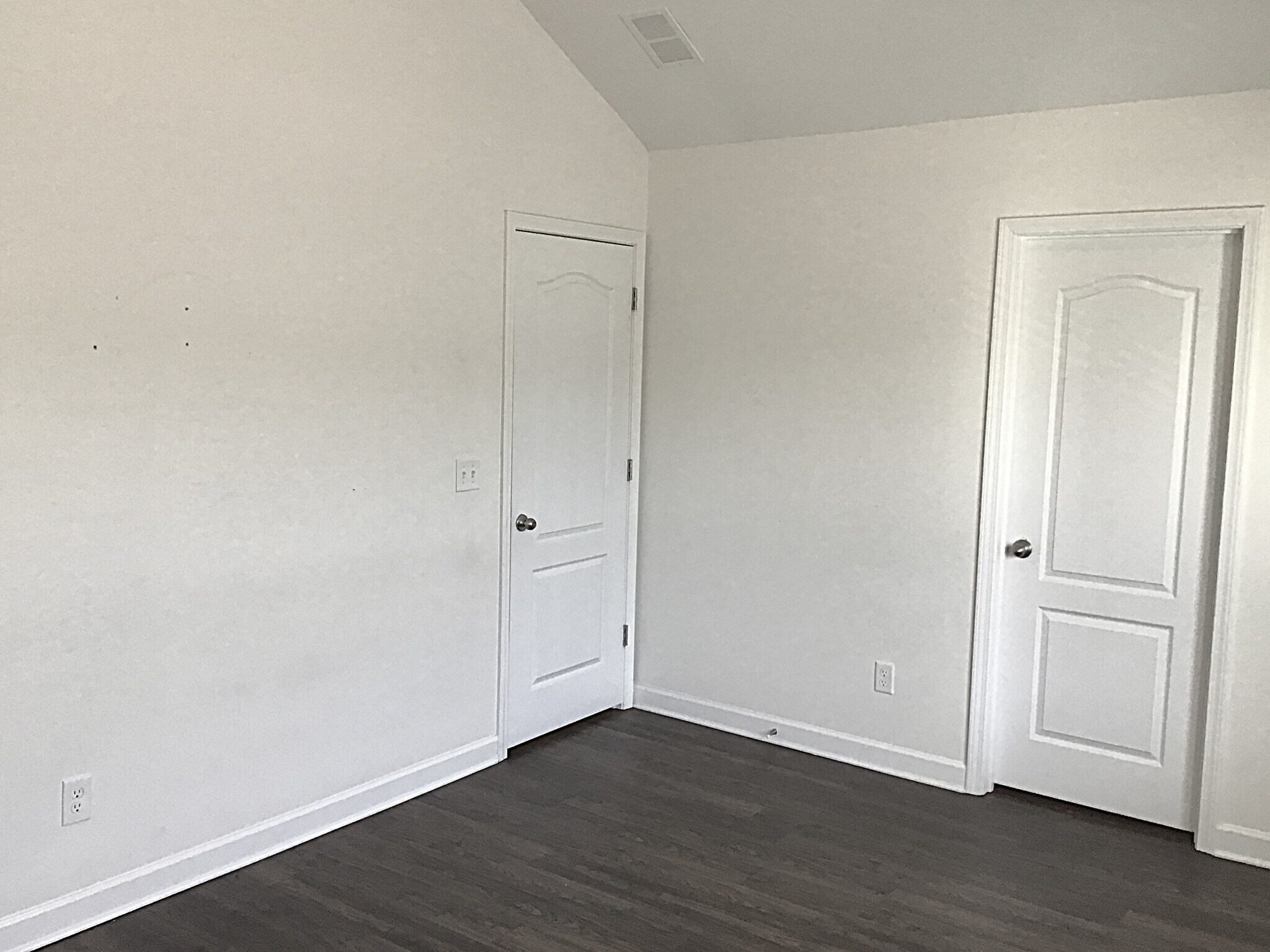 Building Photo - 530 Lateleaf Dr