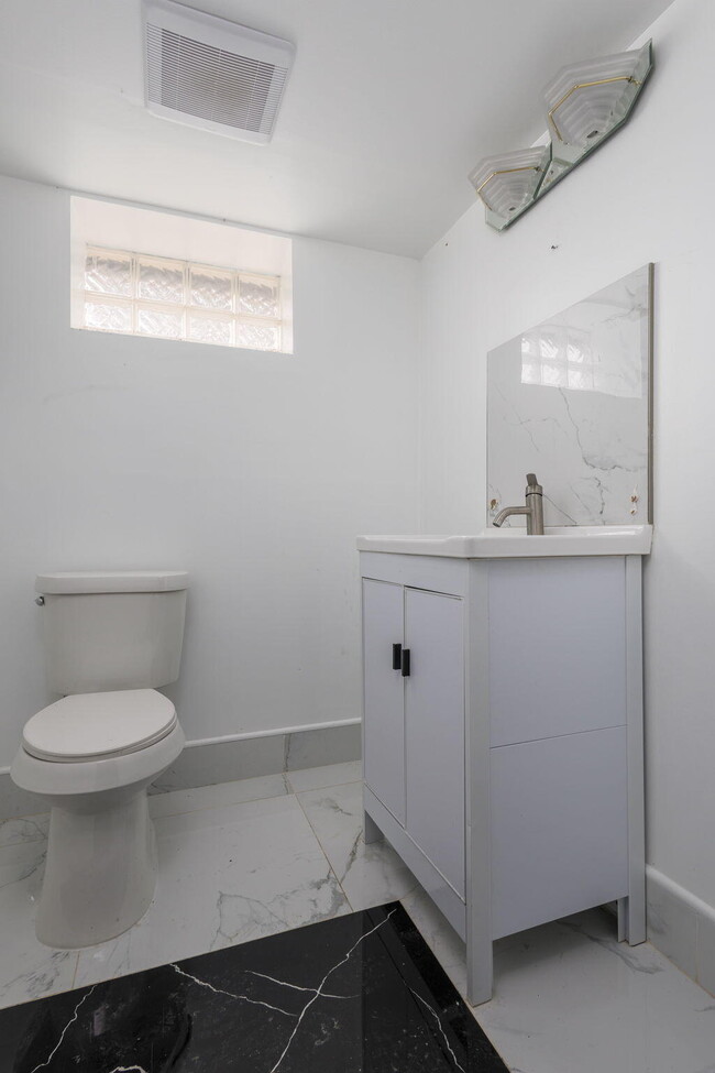 Building Photo - 12026 Wayburn St