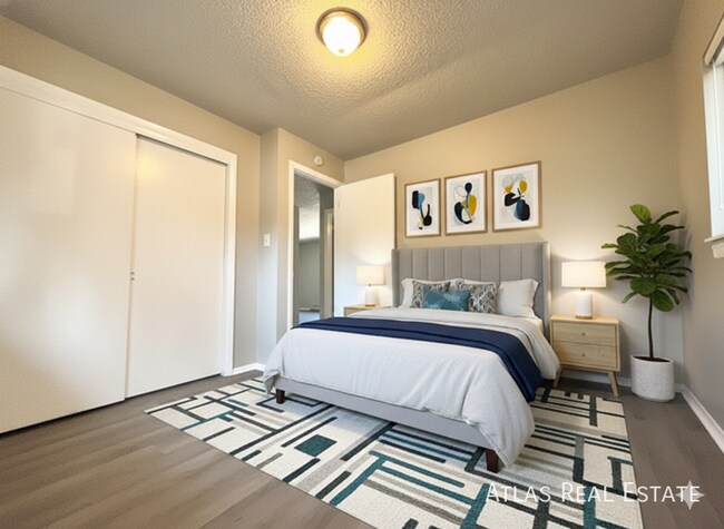 Building Photo - 4319 Dewey Dr