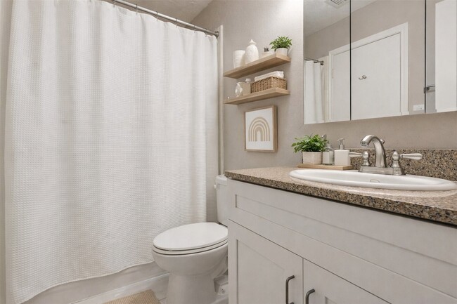 Building Photo - 8518 Pool Creek Dr