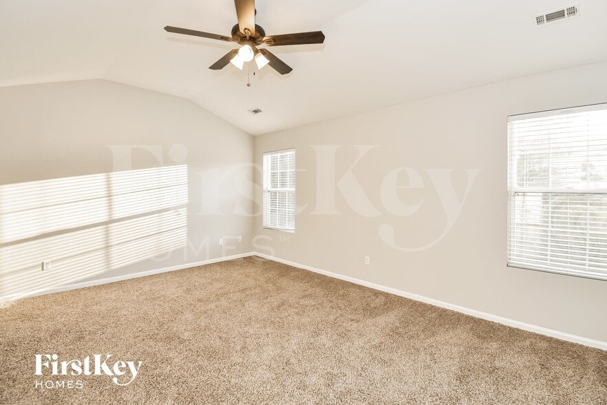 Building Photo - 7660 Village Loop