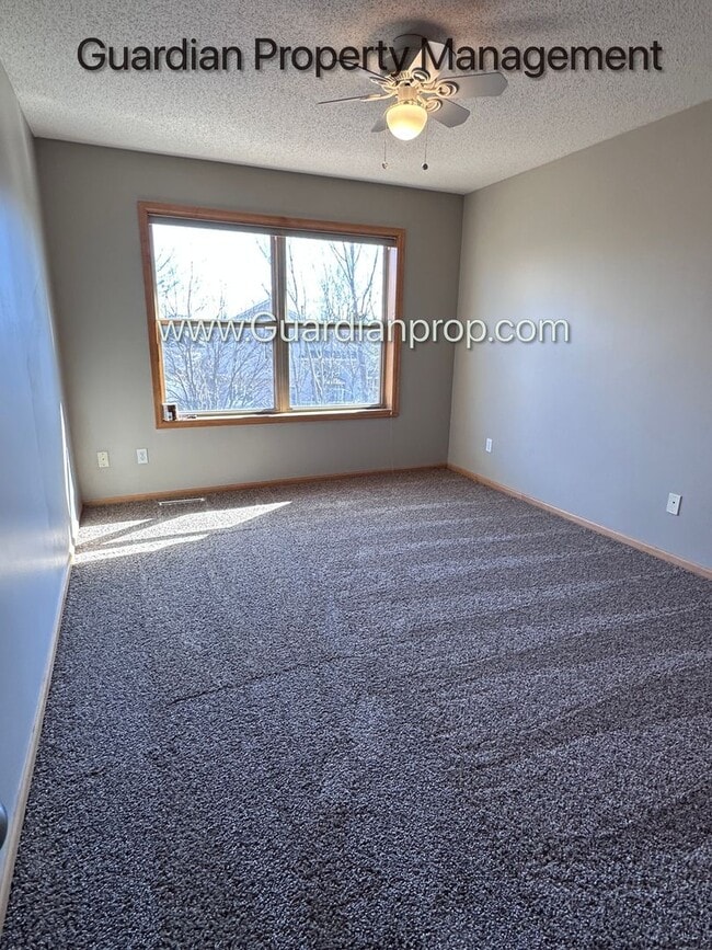 Building Photo - Brooklyn Park Single Family Home, Office, 3 Car Garage, New Carpet, Large Deck, Available Now