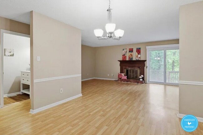 Building Photo - 5738-5733 3 Oaks Dr