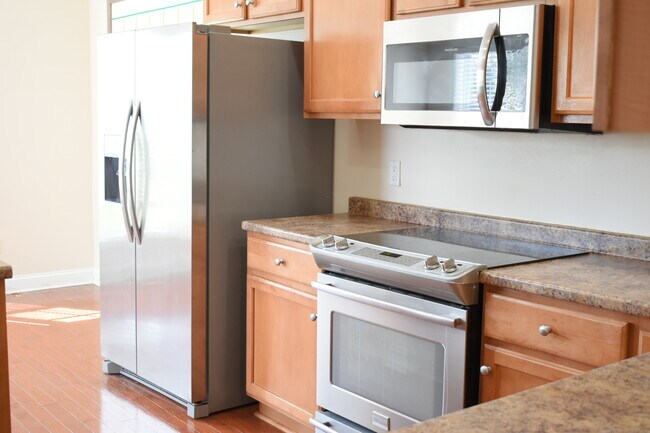 Building Photo - 1305 Wakefield Ct