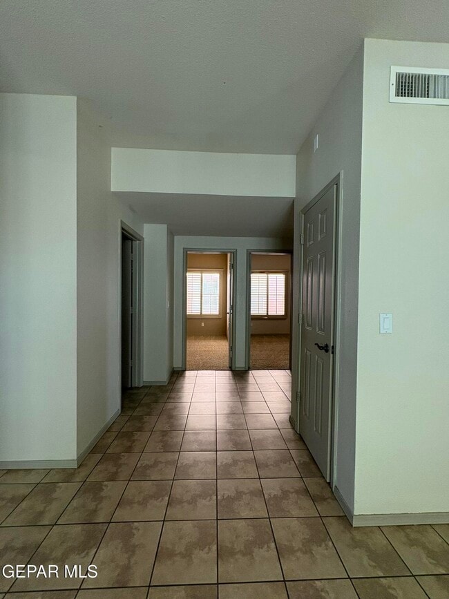 Building Photo - 4136 Tierra Venado Dr