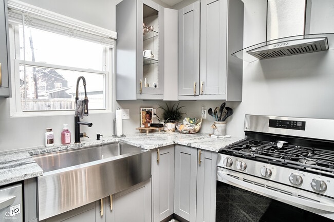 Building Photo - 1714 Milburn St