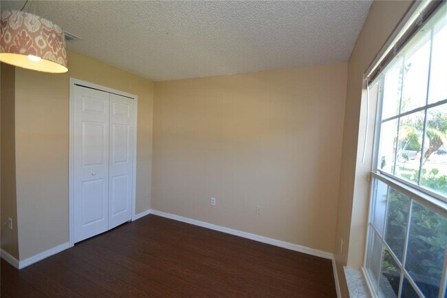 Building Photo - 85 Red Mill Dr