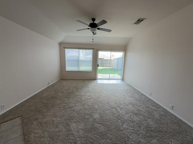 Building Photo - 3003 Elderberry Dr