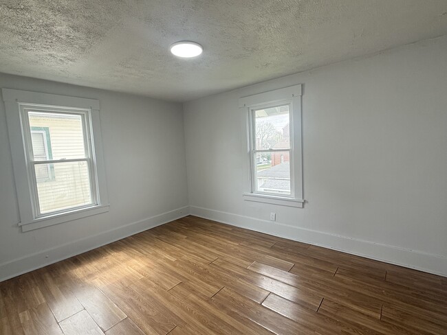 Building Photo - 726 Baldwin Ave