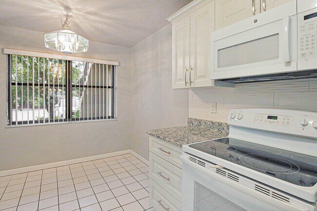 Building Photo - 7593 Tahiti Ln