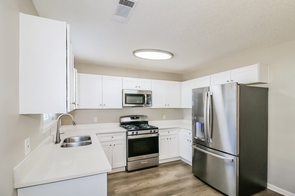 Building Photo - 608 Fieldcrest Dr