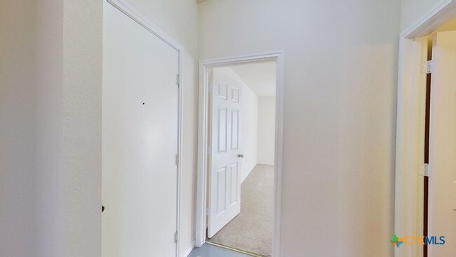 Building Photo - 111 Carol Ave