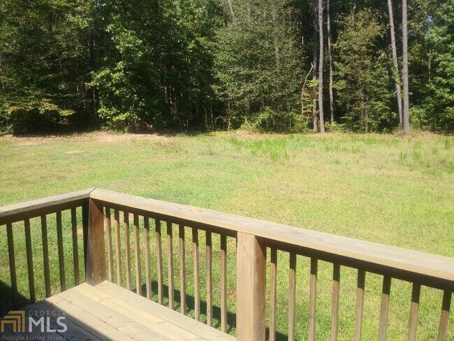 Building Photo - 82 Paris Cir