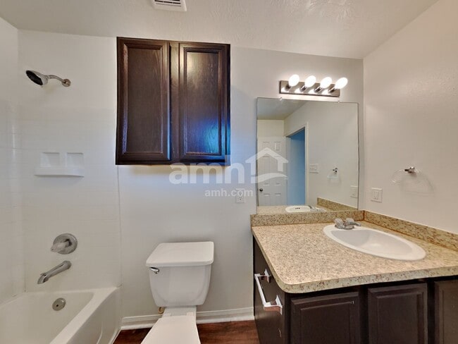 Building Photo - 12035 Jillian Crossing Dr