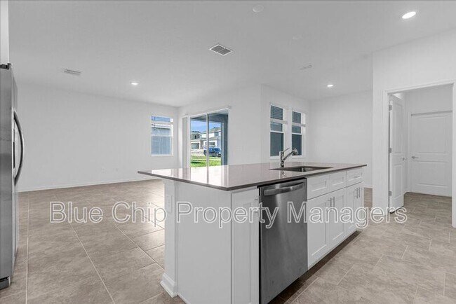 Building Photo - 2096 Shaggy Fisher Dr