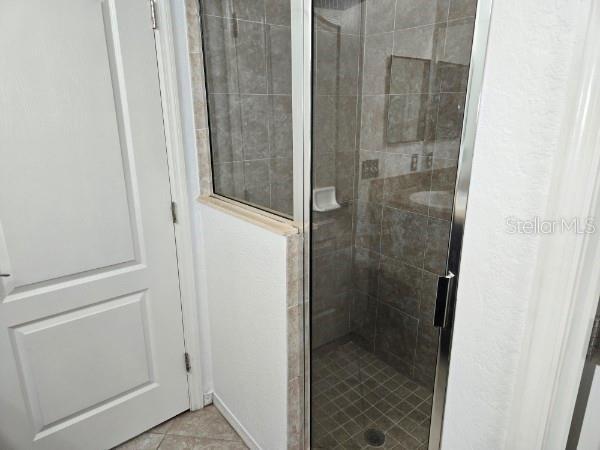 Building Photo - 2235 Lakeridge Dr
